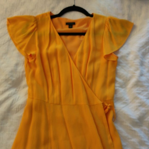 NWOT Marigold Flutter Sleeve Wrap Dress - Picture 5 of 11